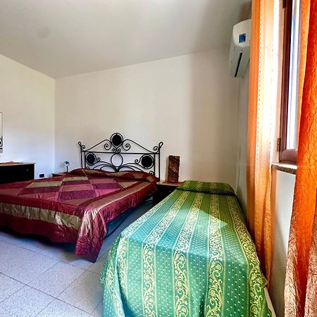 Casa Del Sole Apartment Campofelice Di Roccella Bagian luar foto