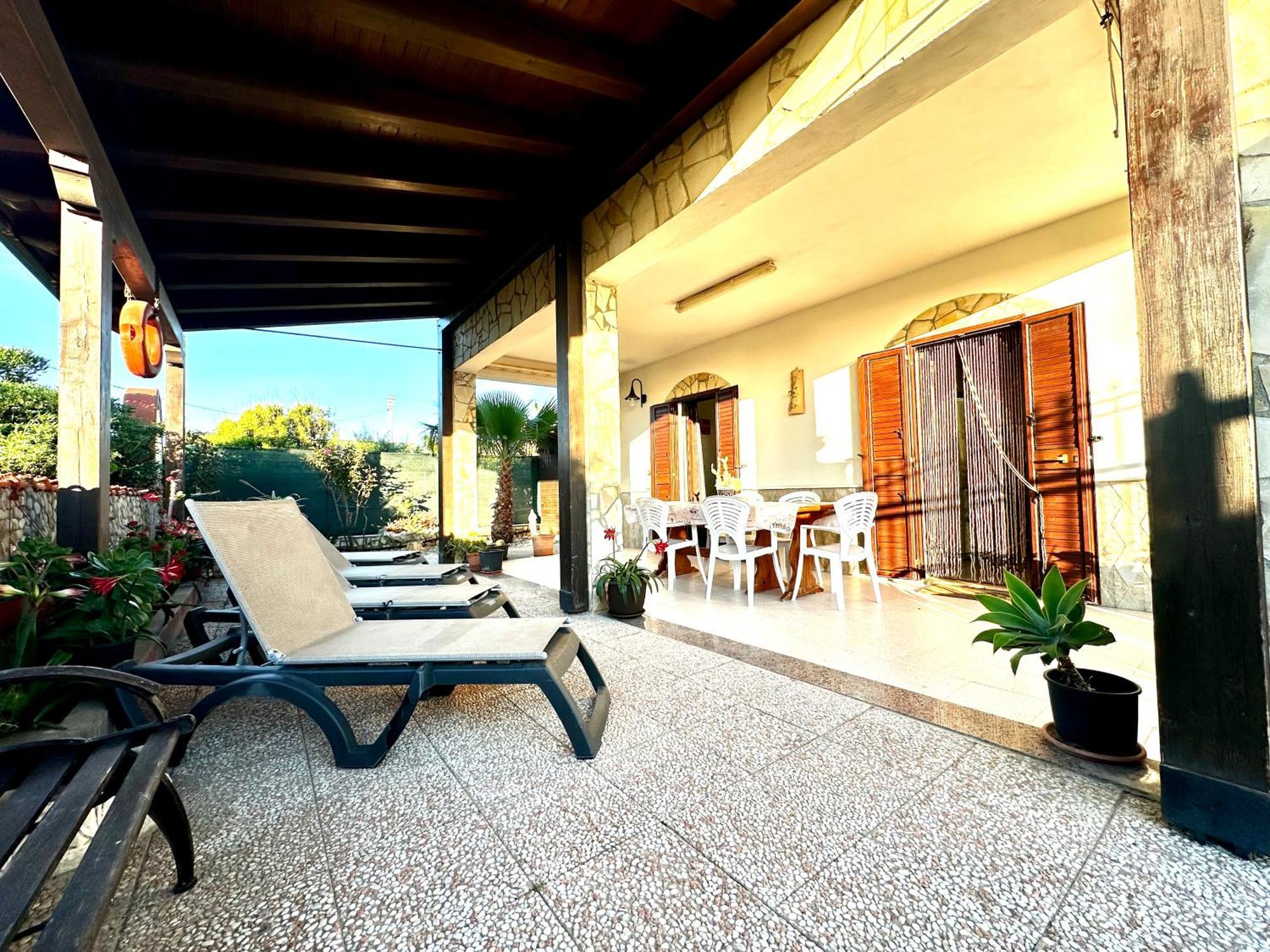 Casa Del Sole Apartment Campofelice Di Roccella Bagian luar foto
