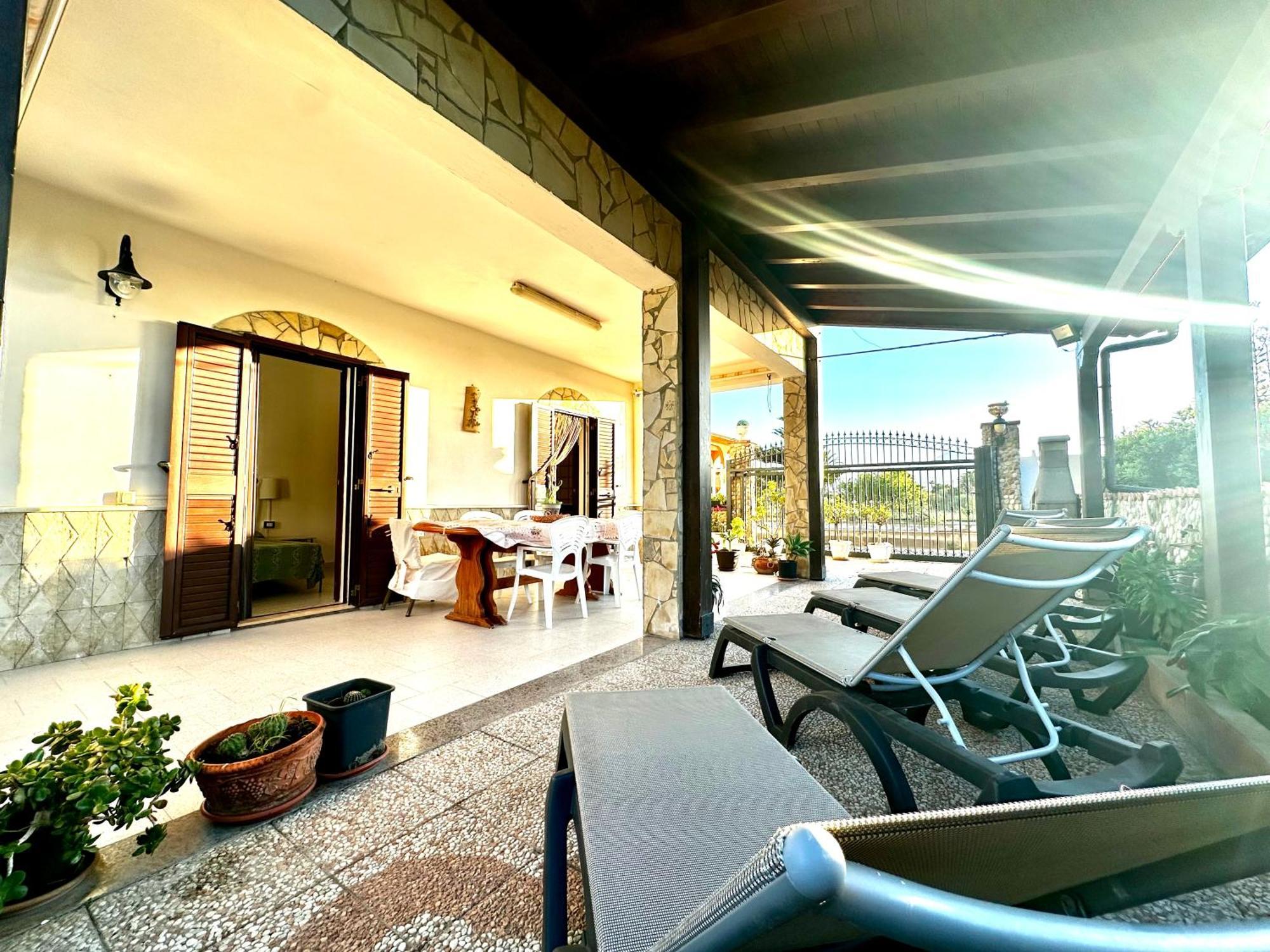Casa Del Sole Apartment Campofelice Di Roccella Bagian luar foto