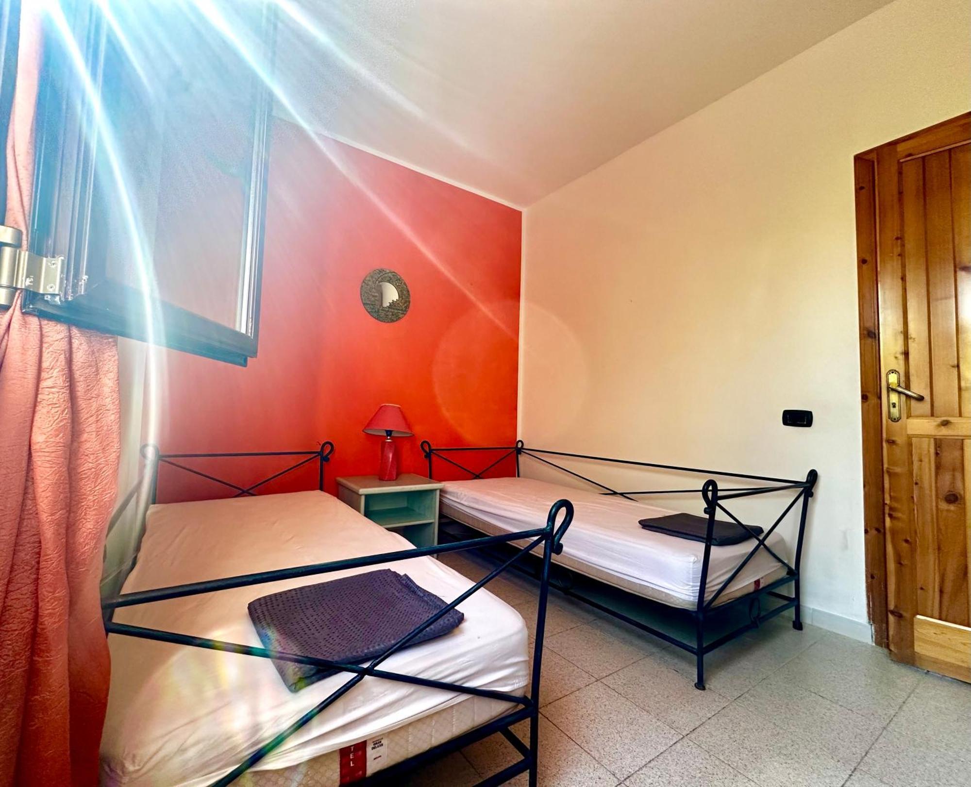 Casa Del Sole Apartment Campofelice Di Roccella Bagian luar foto